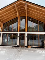 Chalet With Private Sauna House and Garden