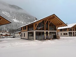 Chalet With Private Sauna House and Garden