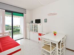 Apartment in Bibione Spiaggia With Balcony
