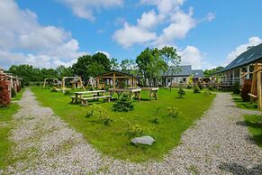 2-bedroom Holiday Cottages, Rusinowo