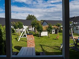 2-bedroom Holiday Cottages, Rusinowo