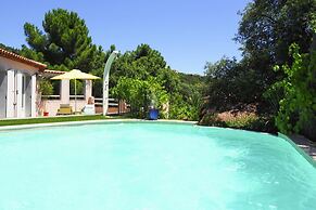 Pretty and Modern Villa With Private Pool, Cavalaire-sur-mer