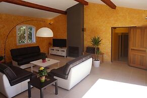 Pretty and Modern Villa With Private Pool, Cavalaire-sur-mer