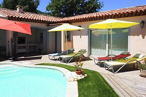 Pretty and Modern Villa With Private Pool, Cavalaire-sur-mer