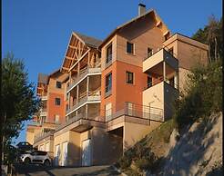Apartment by Lake Serre-poncon With Pool