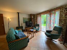 Charming Farmhouse Near the bay of Mont St Michel