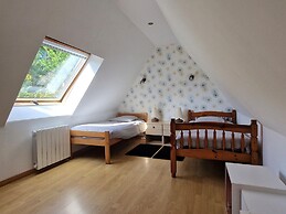 Countryside Holiday Home Near the Beach