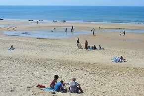 Semi-detached House on a Vineyard, Talais