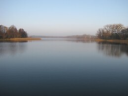 Small Holiday Home, Right on the Lake, Ryn-formerly TUI Ferienhaus