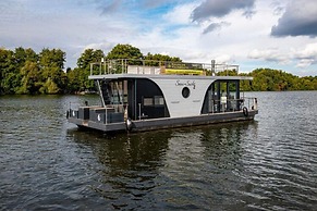 Houseboat on the Dahme, Wildau
