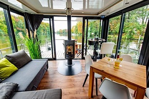 Houseboat on the Dahme, Wildau