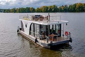 Houseboat on the Dahme, Wildau
