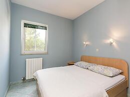 Apartment in Nin Near Beach & Pool