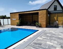 Holiday Cottages, Pool, air Conditioning