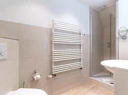 Apartment With Fireplace in a Thatched-roof Condo