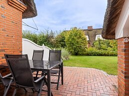 Apartment With Fireplace in a Thatched-roof Condo