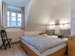 Apartment With Fireplace in a Thatched-roof Condo