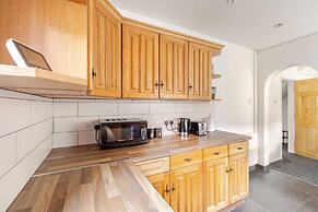 Charming Haven House Right Next To Moss Bank Park