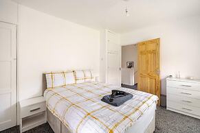 Charming Haven House Right Next To Moss Bank Park