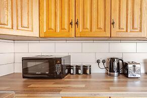 Charming Haven House Right Next To Moss Bank Park