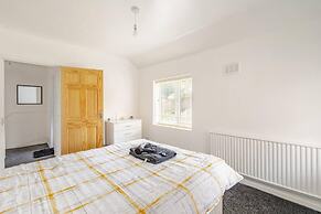 Charming Haven House Right Next To Moss Bank Park