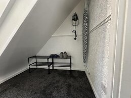 Charming Haven House Right Next To Moss Bank Park