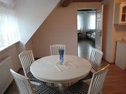 Holiday House With Fenced Garden in Stepnica