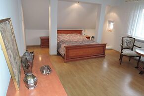 Holiday House With Fenced Garden in Stepnica