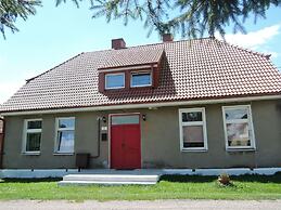 Holiday House With Fenced Garden in Stepnica