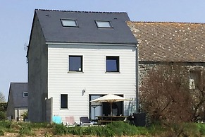 Holiday Home With sea View in Portbail