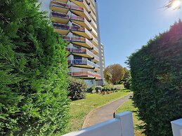 Apartment With sea View Near Beach