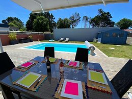 Beautiful House With Heated Pool, Ploemeur