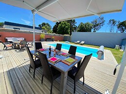 Beautiful House With Heated Pool, Ploemeur