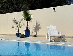 Holiday Apartment With Pool in Jaros?awiec