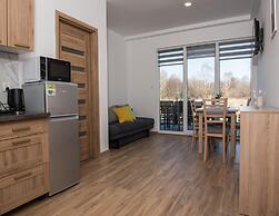 Holiday Apartment With Pool in Jaros?awiec