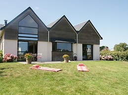 Nice Villa With Magnificent View in Plougasnou