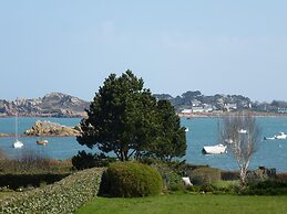 Nice Villa With Magnificent View in Plougasnou