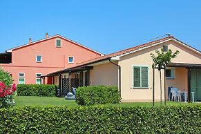 Apartment in Vada Near Restaurants