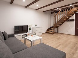 Comfortable Holiday Homes for 5 People