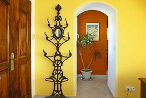 Premium Villa With Garden and Pool, Lambesc
