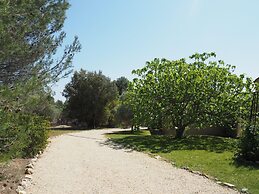 Premium Villa With Garden and Pool, Lambesc