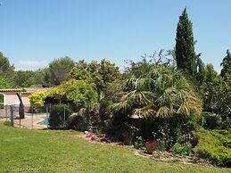 Premium Villa With Garden and Pool, Lambesc