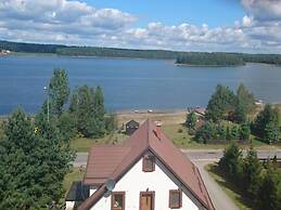 Comfortable Holiday Apartment With a Lake View