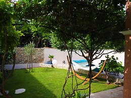 Lovely Holiday Home With Private Pool at the Luberon Park, Pertuis