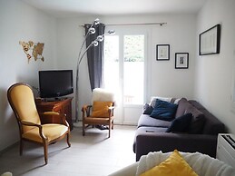 Holiday Home in Pertuis With Patio