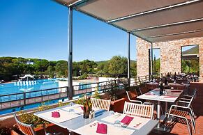 Bungalow in Castiglione Della Pescaia With bar