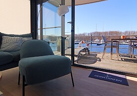 Hausboot in Boltenhagen