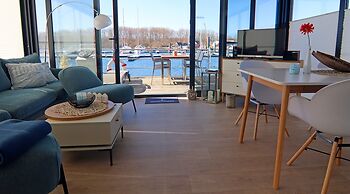 Hausboot in Boltenhagen