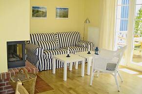 Cottage Directly by the Lake in Trygor