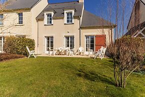 Holiday Home in Residence Le Green Beach, Port-en-besssin-huppain